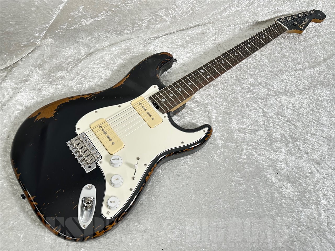 EDWARDS E-SE-S.K.I.N. (Distressed Black)（新品/送料無料）【楽器