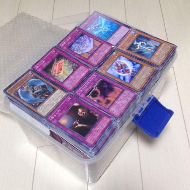 遊戯王 カード まとめ売り 箱ごと 4000枚くらい 送料無料の通販 by