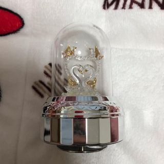 新品未使用！オルゴール 白鳥 ハート ガラス細工の通販 by だちこ｜ラクマ