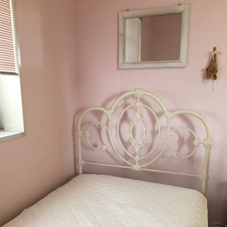 LAURA ASHLEY（シングルベッド）のフリマアイテム一覧