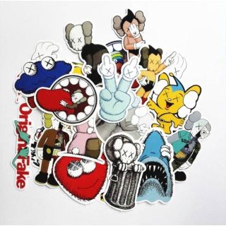 KAWS カウズ コラボ シール ステッカー（27枚）の通販 by 882352号's