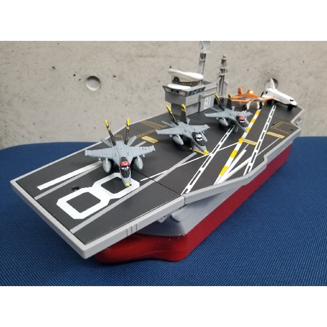 トミカ 航空母艦 フライゼンハワー / プレーンズ トミカ 4機 おまけ