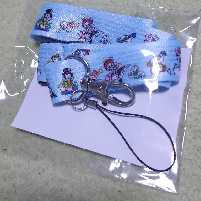 Disney - ディズニーストア ネックストラップ 景品の通販 by たま's