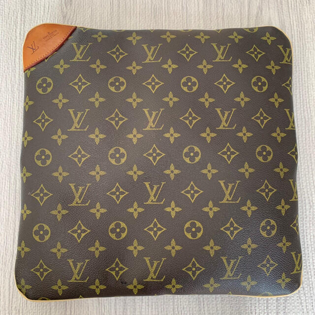 LOUIS VUITTON - 座布団 の通販 by くに's shop｜ルイヴィトンならラクマ