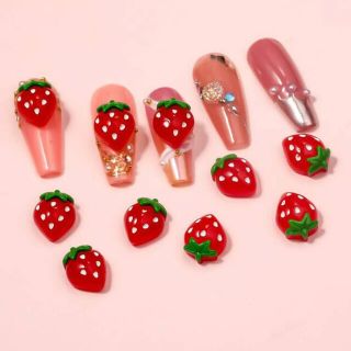 5ピース いちご 3D ネイルパーツの通販 by ゆめかわショップ♡｜ラクマ