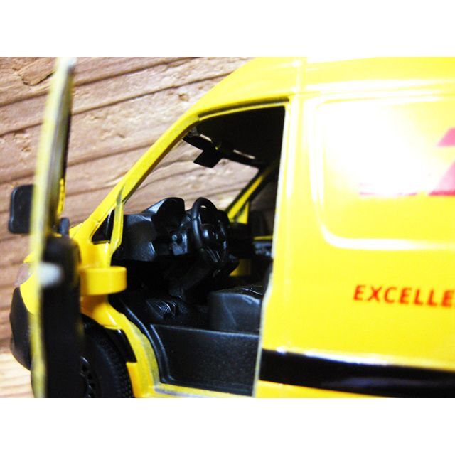 メルセデスベンツ スプリンター DHL (ミニカー) イエロー ワゴン車