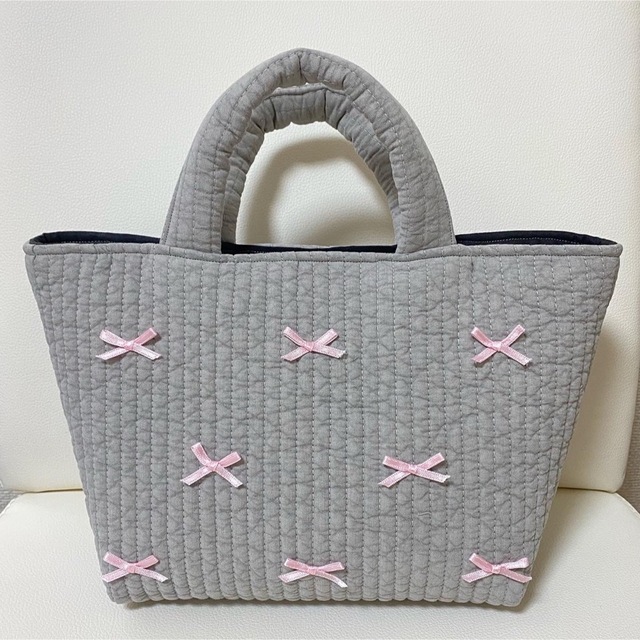 ヌビバッグ♡ハンドメイド♡グレー色♡ピンクリボン付き♡ハンドバッグ