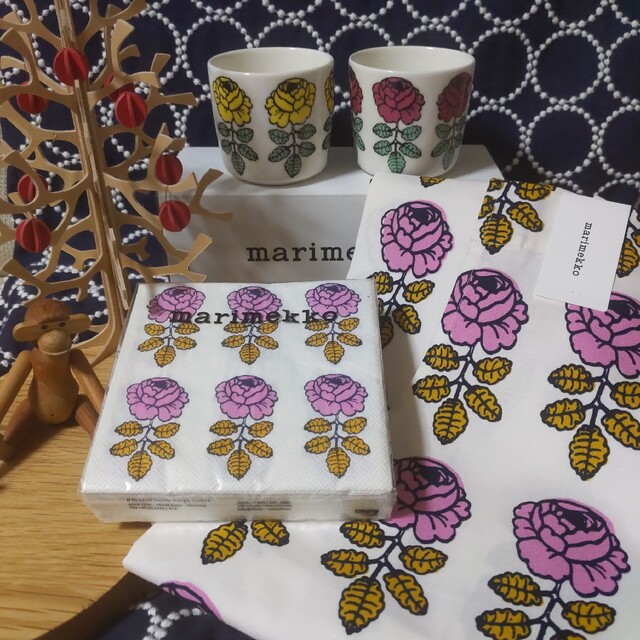 marimekko - marimekko ラテマグ＆エプロン＆ペーパーナプキン セット
