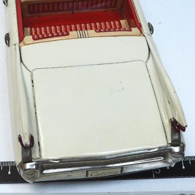 萬代屋 60sキャデラック コンバーチブル 大 白tinブリキtoy car箱無