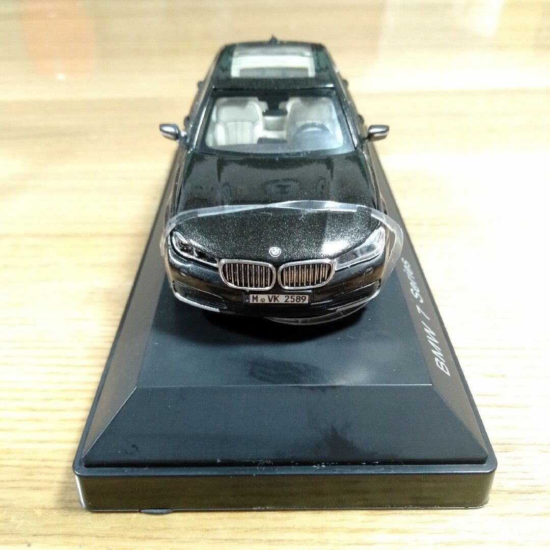 1/43 BMW 750Li ブラック メタリック塗装 ケースあり 箱ありの通販 by