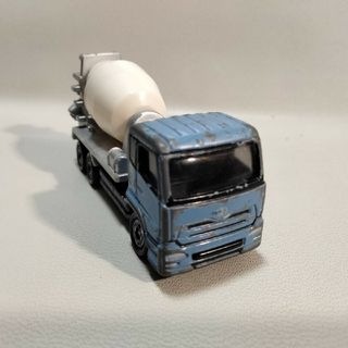 4501 トミカ 2005年 日産ディーゼル クオン ミキサー車 ルースの通販