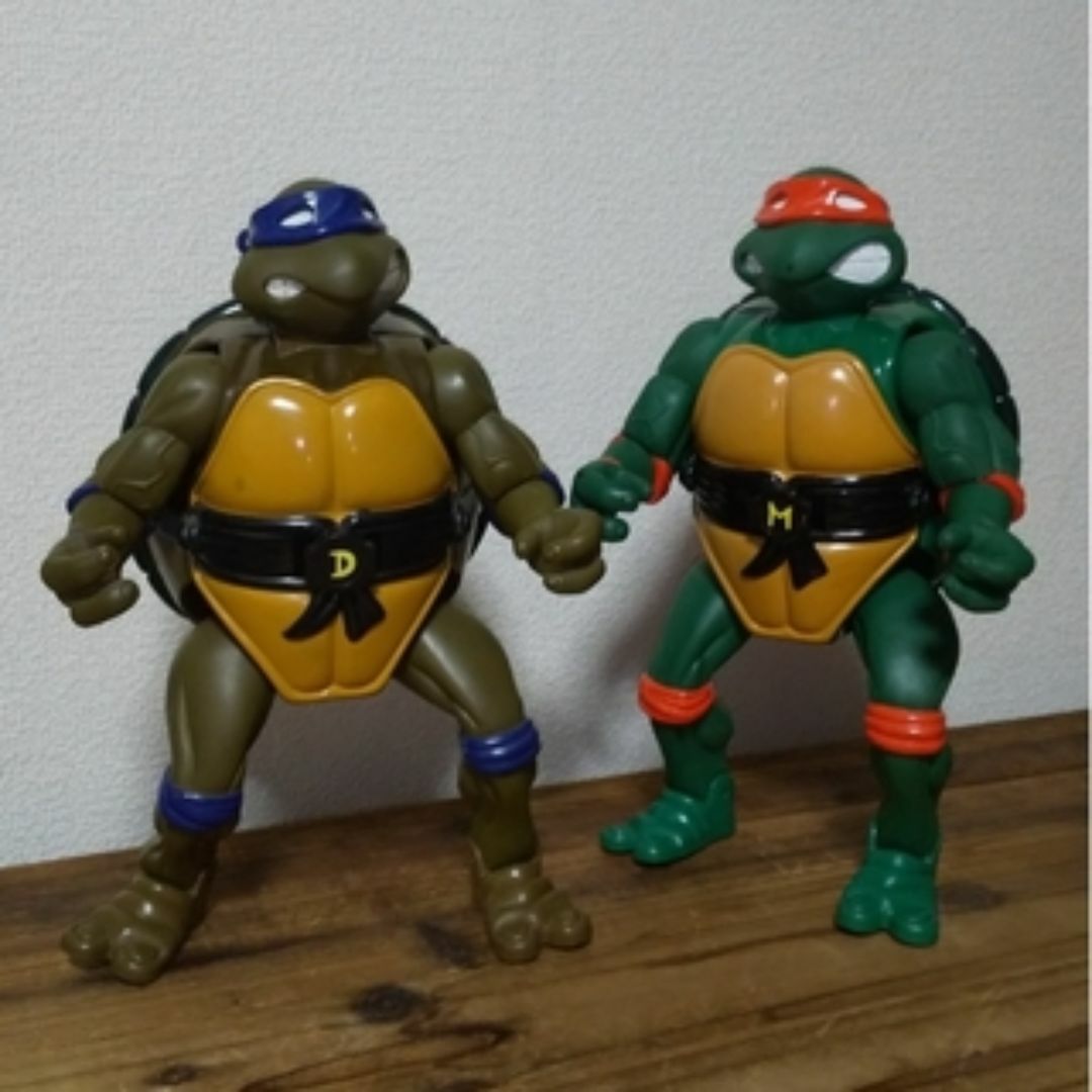 90's ミュータントタートルズ ジャイアント 変形フィギュア 2種の通販