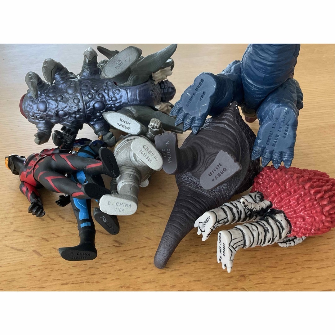 断*す様 ウルトラマン 怪獣 ソフビフィギュアセット バンプレスト