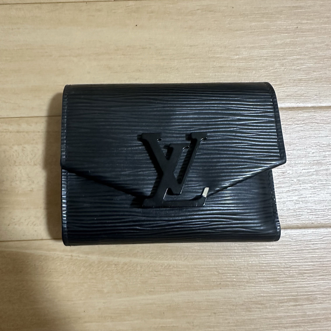 LOUIS VUITTON - LOUIS VUITTON エピ ポルトフォイユヴィクトリーヌ