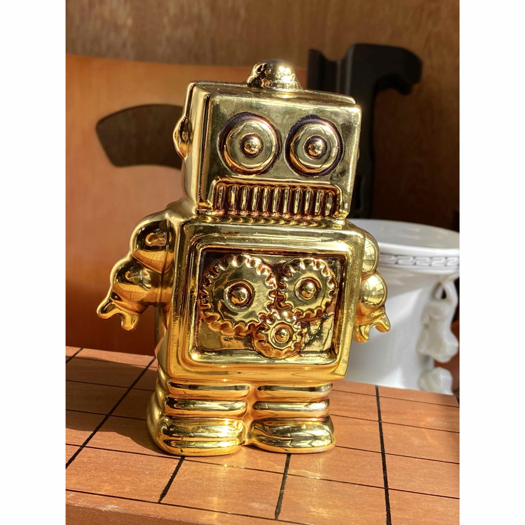 ゴールドロボット置物 貯金箱 レトロ フィギア フィギュアの通販 by