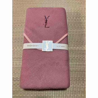Yves Saint Laurent（毛布）のフリマアイテム一覧