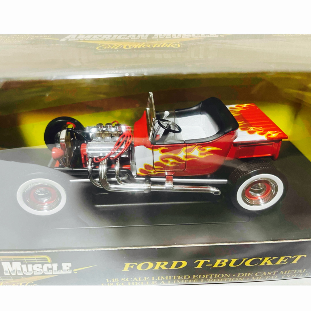 アメリカンマッスル 1/18 FORD T-BUCKET ファイアパターン