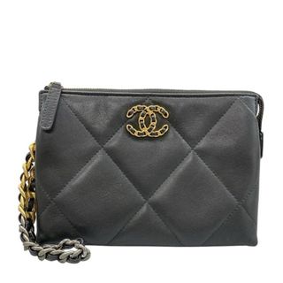 CHANEL（ポーチ）のフリマアイテム一覧
