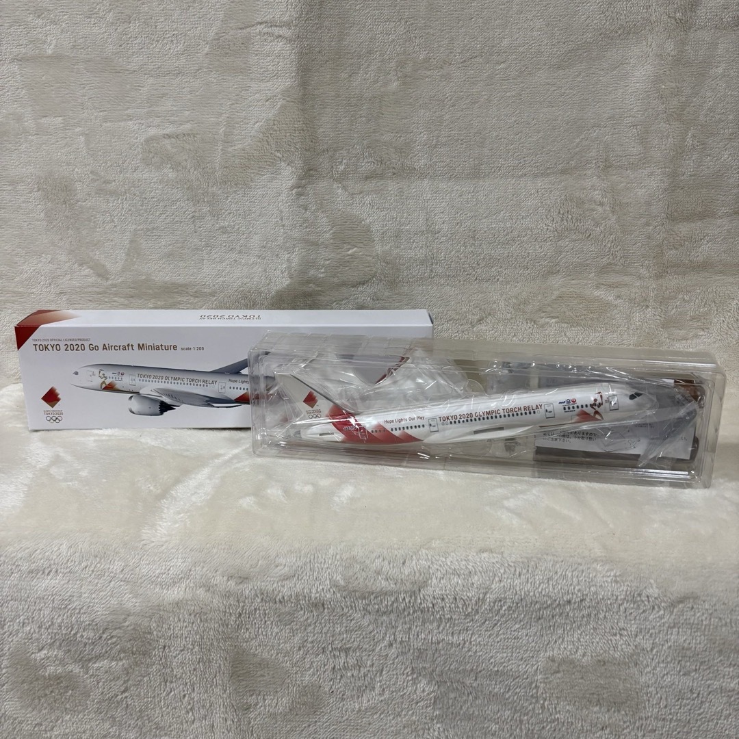 新品】JAL 日本航空 東京 TOKYO オリンピック 飛行機模型 1/200の通販