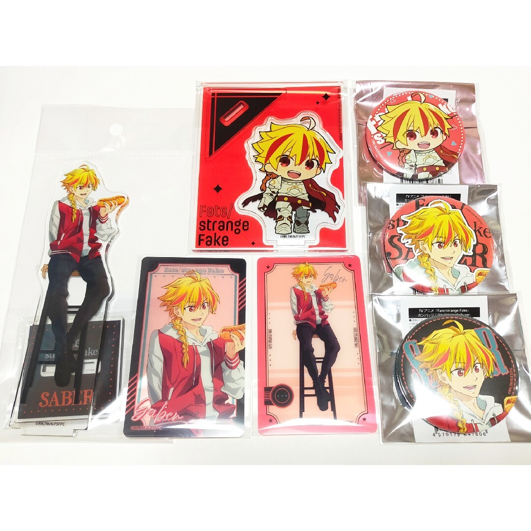 8点 Fate strange Fake cafe セイバー アクスタ 缶バッジの通販 by