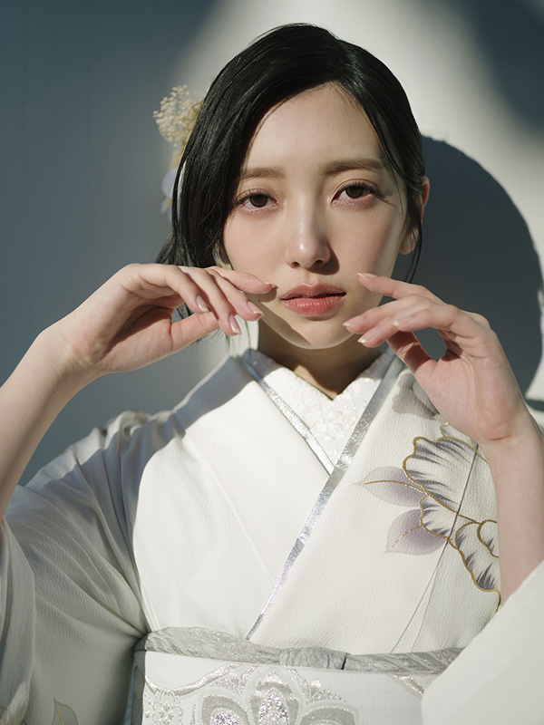 山下瞳月・村山美羽（櫻坂46）、小西夏菜実（日向坂46）から選べる限定