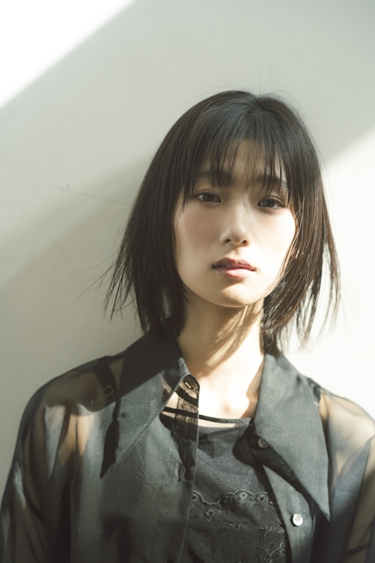 HMV&BOOKS online限定特典：中嶋優月（櫻坂46）ポストカード》B.L.T.