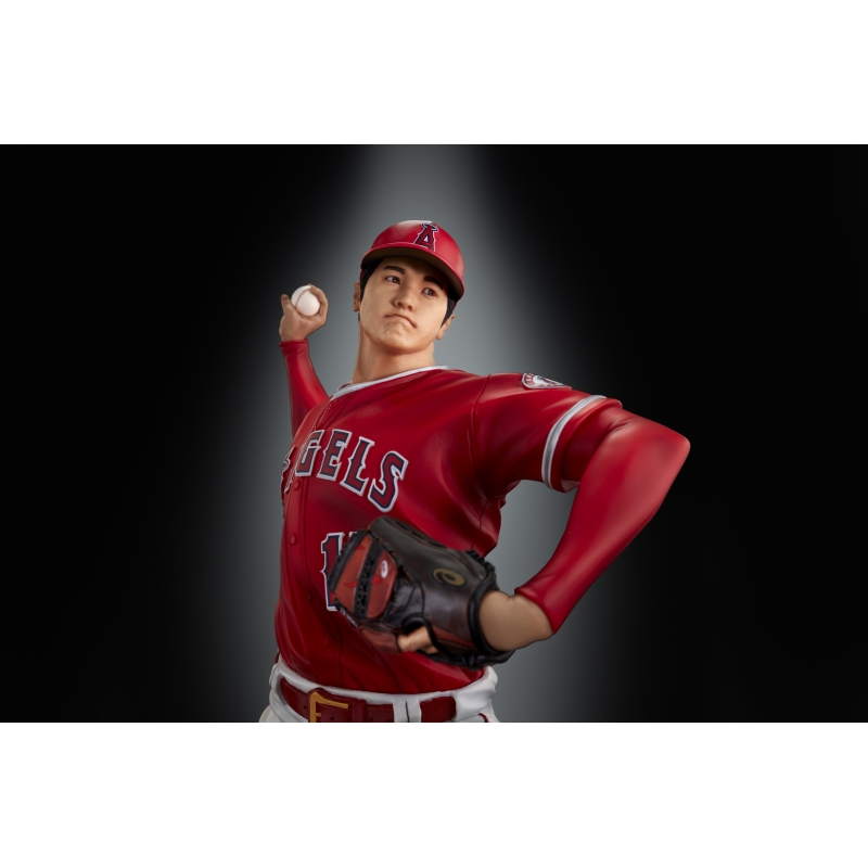大谷翔平選手プレミアムフィギュア「投」「打」2体セット【@Loppi・HMV