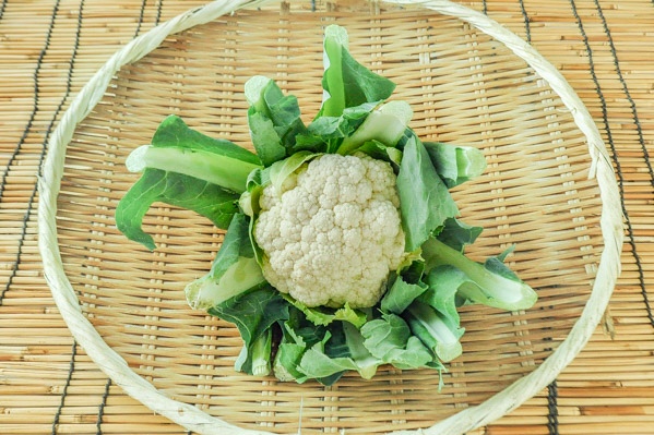 カリフラワー（9玉サイズ） 【業務用食材の仕入れなら八面六臂】