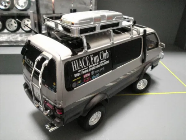 トヨタ ハイエース 100系 Limited 8インチハイリフト｜車・AUTO