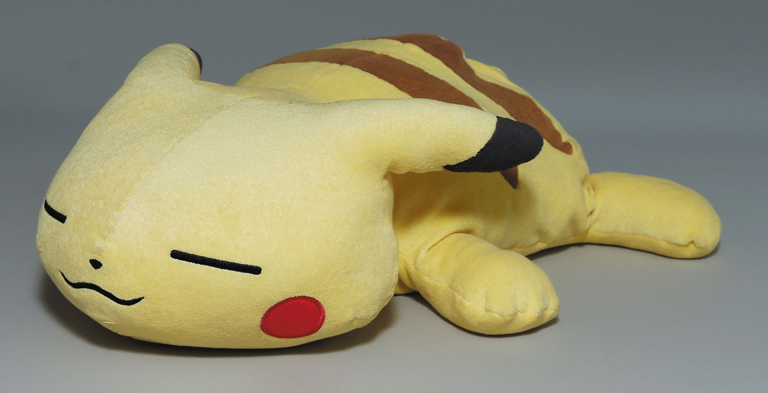 おっきくなった くたくたピカチュウ ぬいぐるみ クッション TOMY