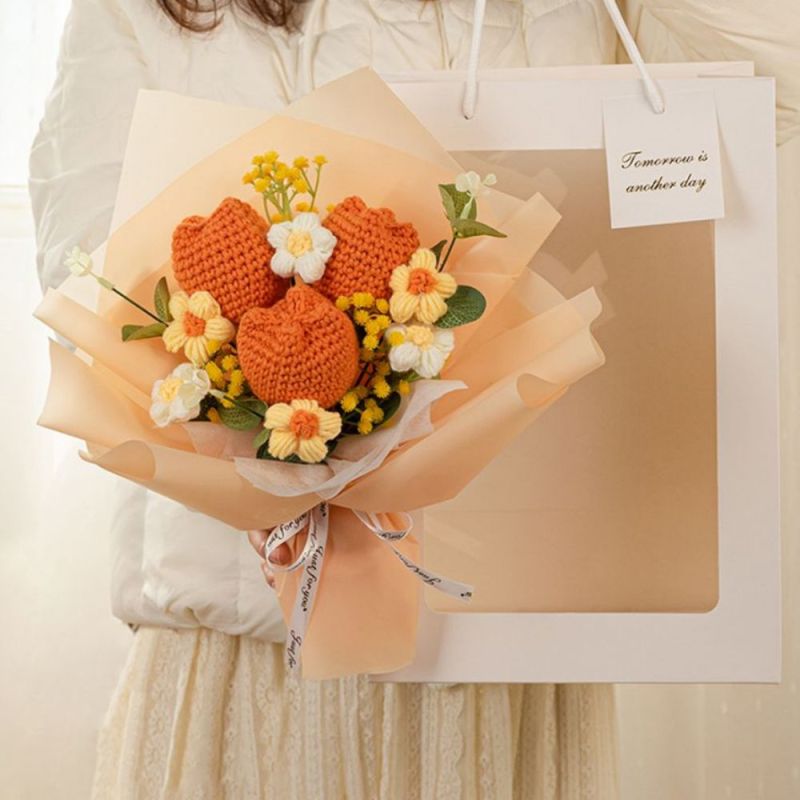 かぎ針編みの花のブーケ手作り編みのチューリップのブーケ 彼女への贈り物