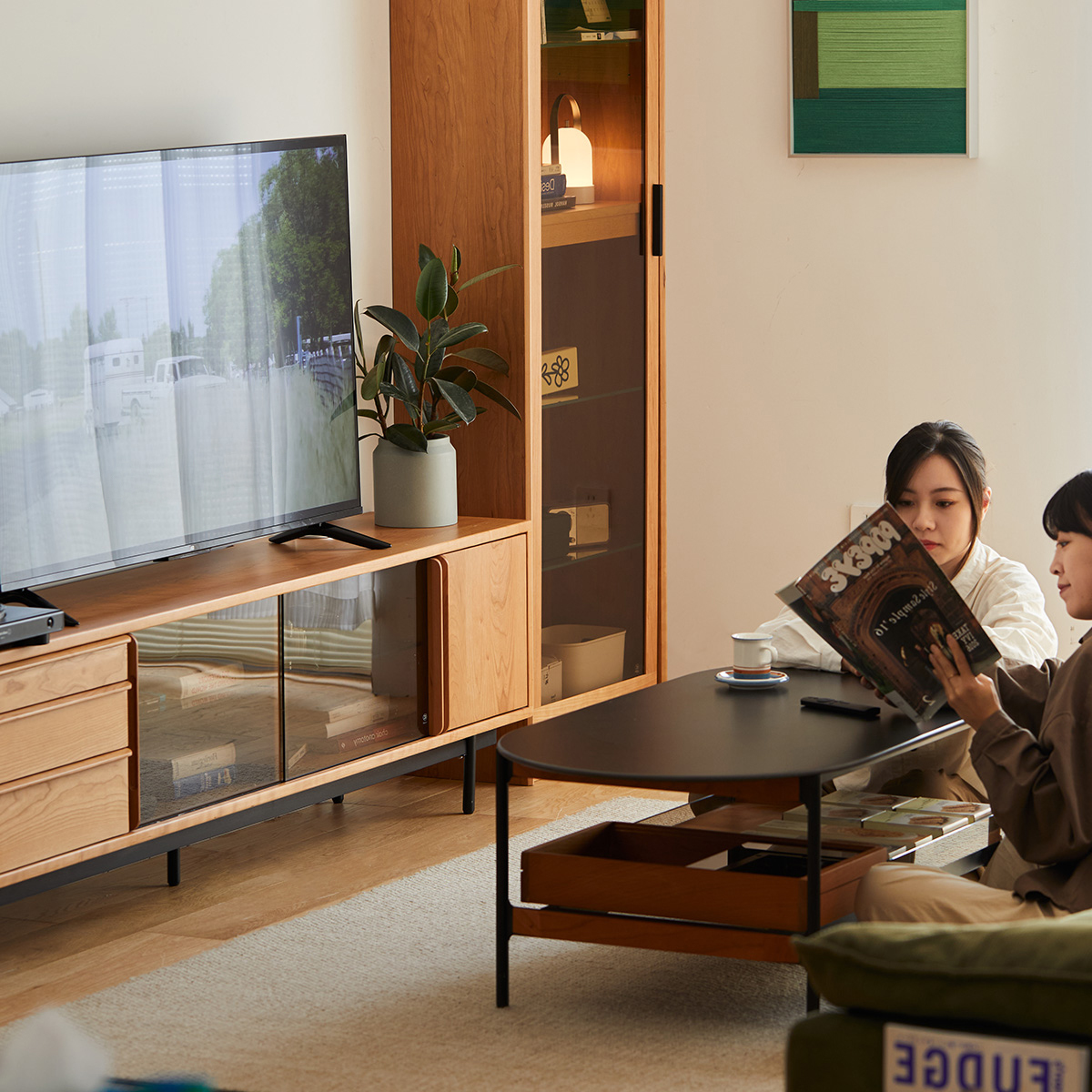 Woody Prime Cherry ガラス扉付き木製テレビキャビネット | 耐久性と美