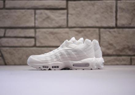 国内6月29日発売予定】 ナイキ エアマックス95 プレミアム サミット