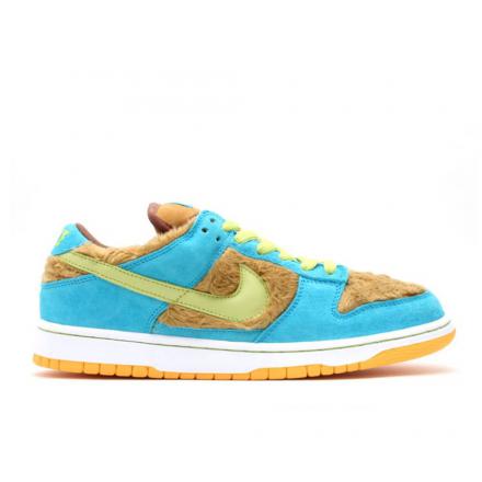 MEDCOM TOY(メディコム・トイ) × NIKE(ナイキ) の歴代コラボレーション