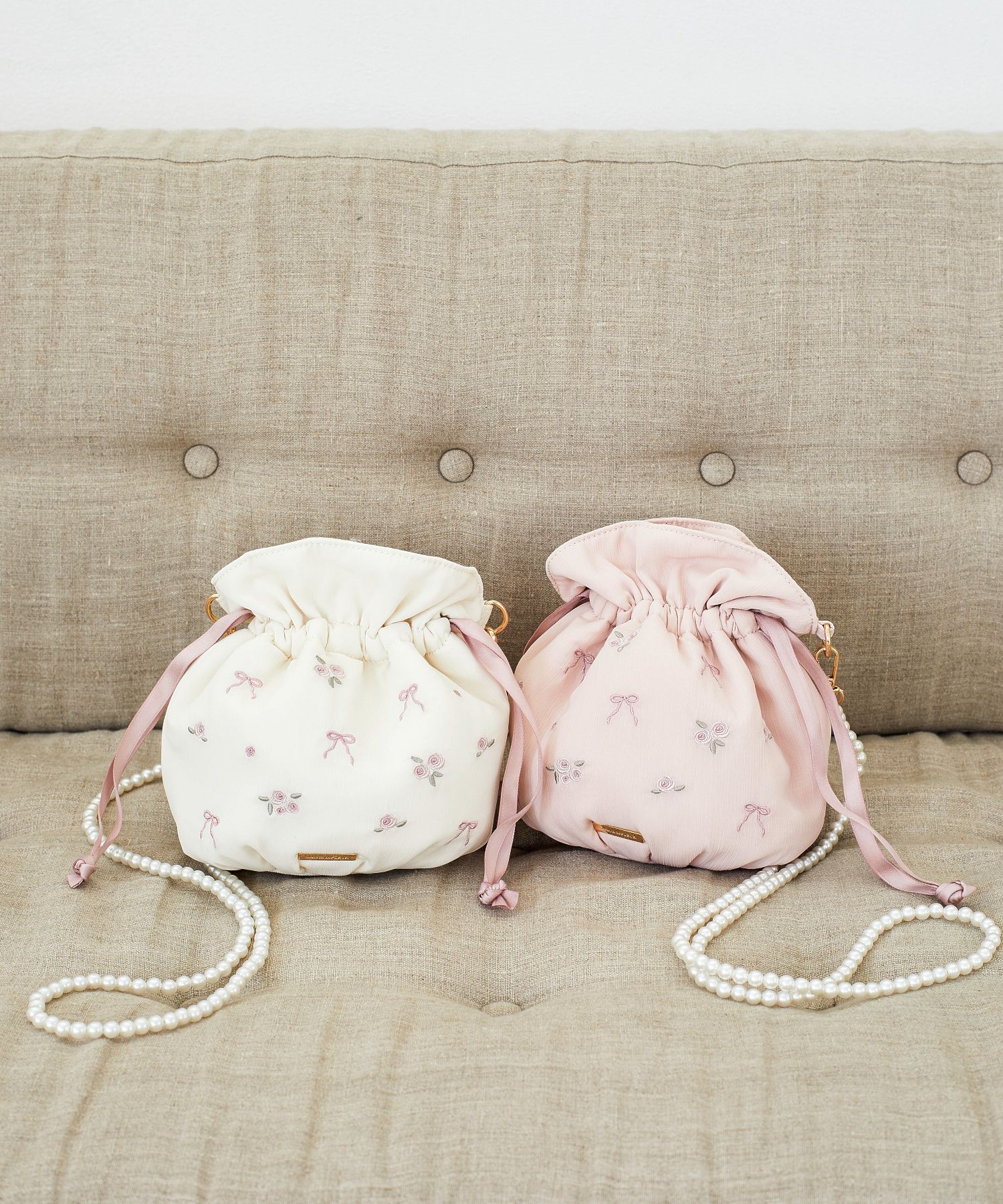 ローズリボン刺繍巾着ショルダーバッグ/Maison de FLEUR（メゾン ド