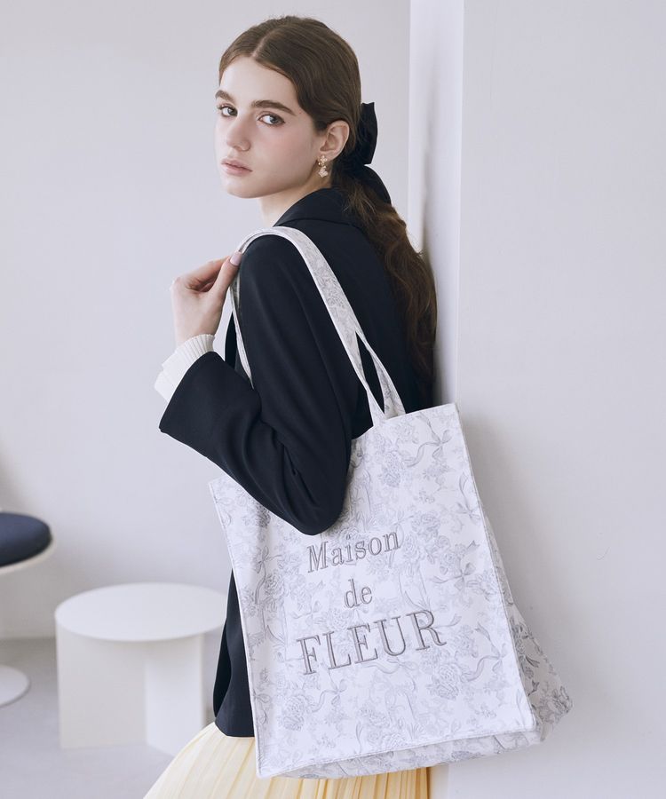 フラワーガーデンロゴ刺繍スクエアトート/Maison de FLEUR（メゾン ド