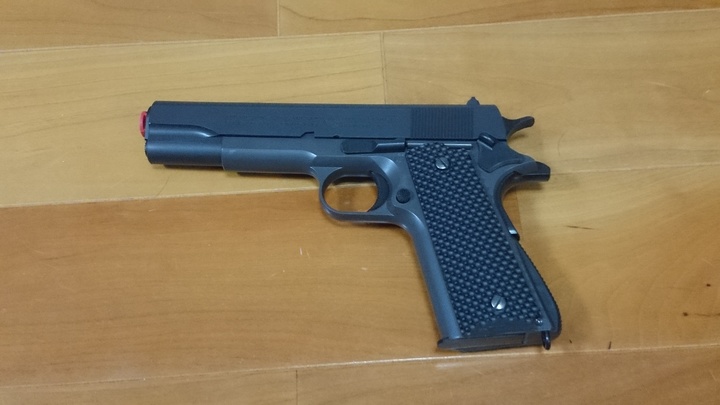 エアコキM1911A1 グリップ交換 - konnkonn_55さんの装備の写真