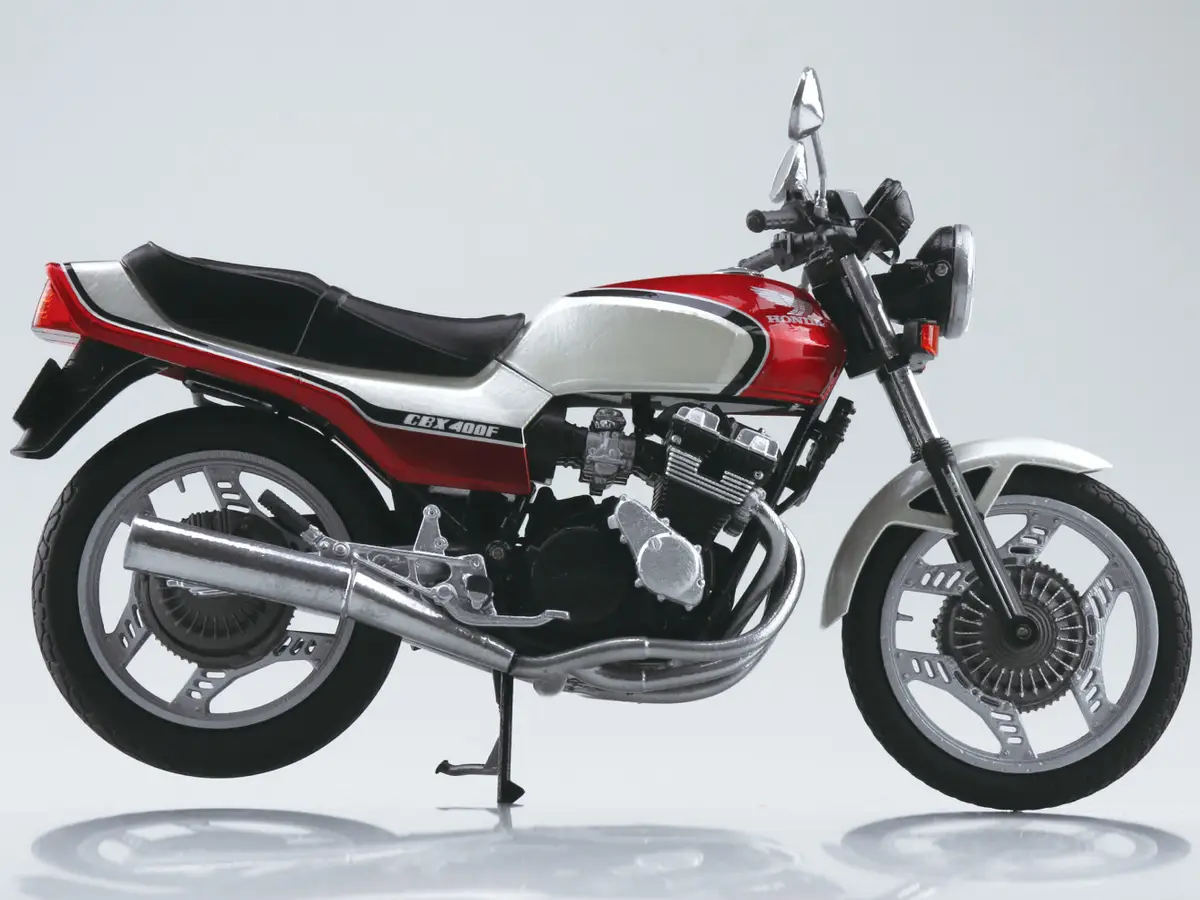 リアルな重量感の1/12サイズ「CBX400F」アオシマから2025年2月発売