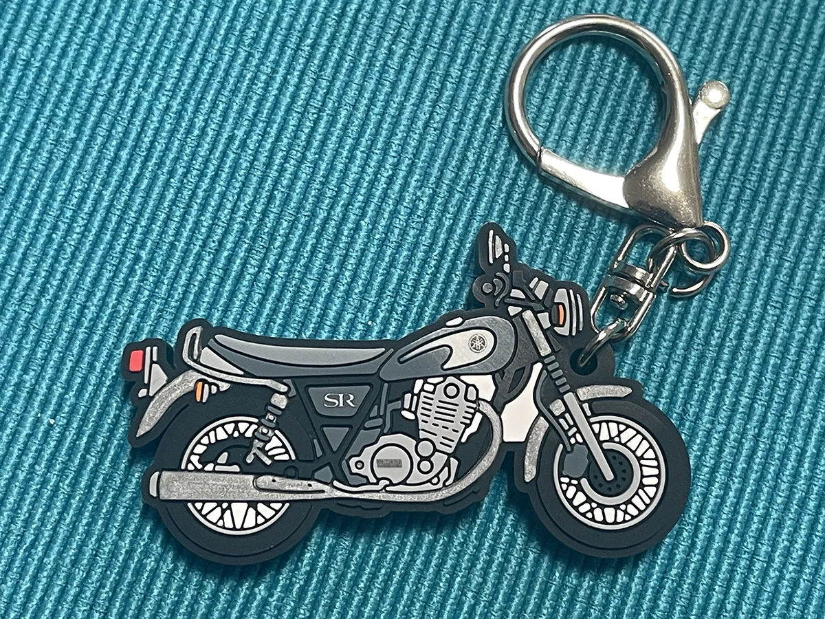こいつはリアルだ！ トイズキャビン「YAMAHAバイクラバーキーホルダー