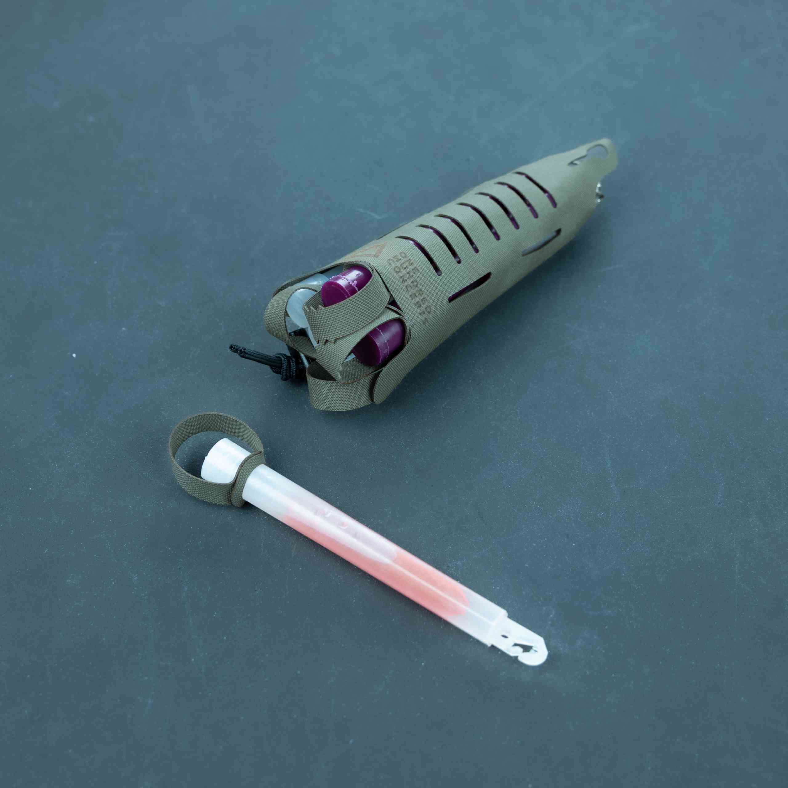 One Hundred Concepts Chemlight Kit – T.REX ARMS