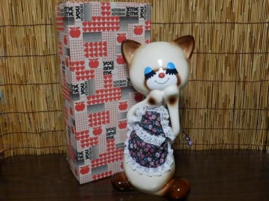 KOTOBUKI 陶器製 猫置物（靴ベラ立て） - 「宝の森」昭和