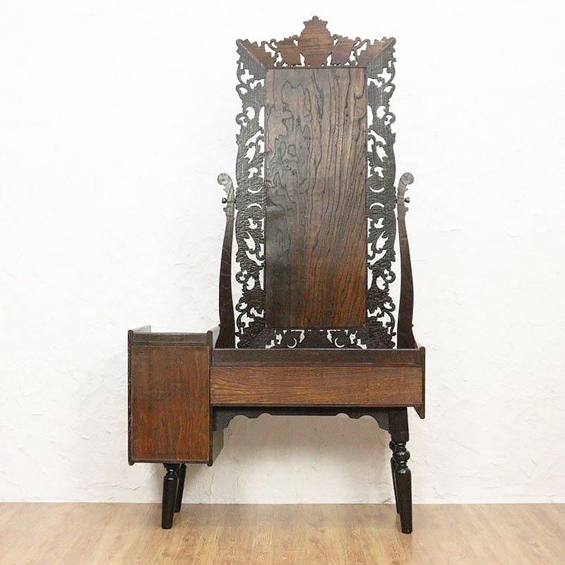 レトロな彫刻入りナラドレッサー｜幅85.5奥行35.5高さ148｜収納力抜群