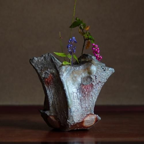 陶芸家_新学 伊賀焼鎬花入【Galleryてとて】