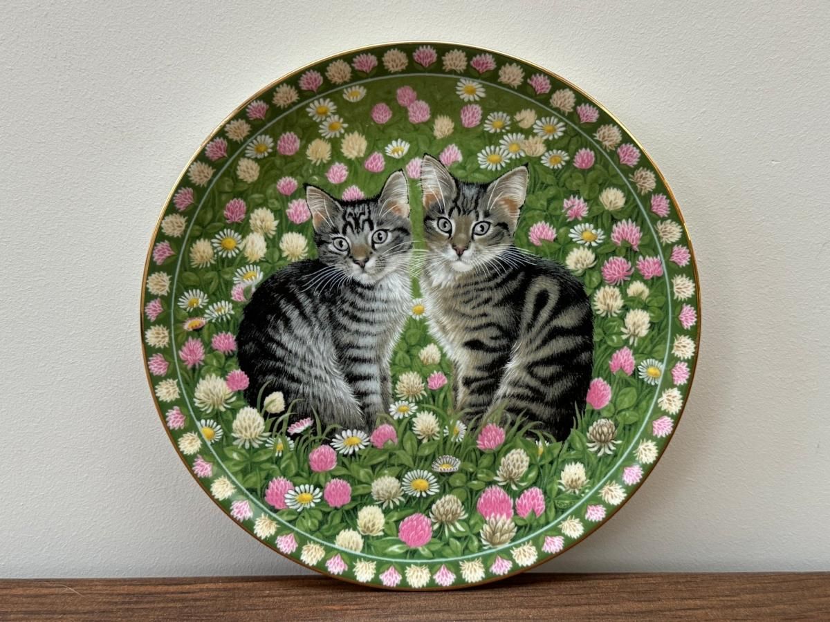 英国製アンティーク 猫モチーフ ボーンチャイナ絵皿