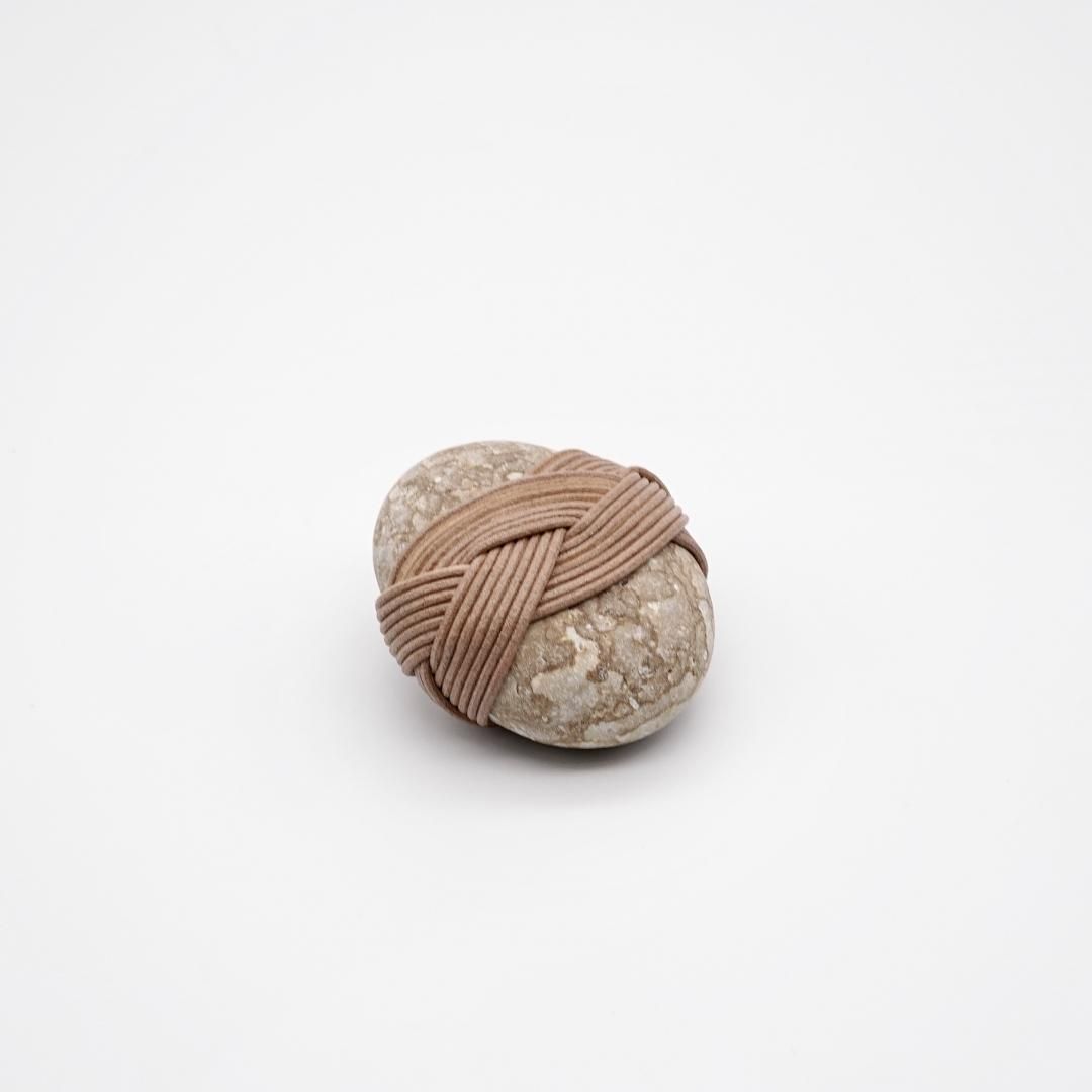 HOW TO WRAP_ / Wrapped stone - HOEK