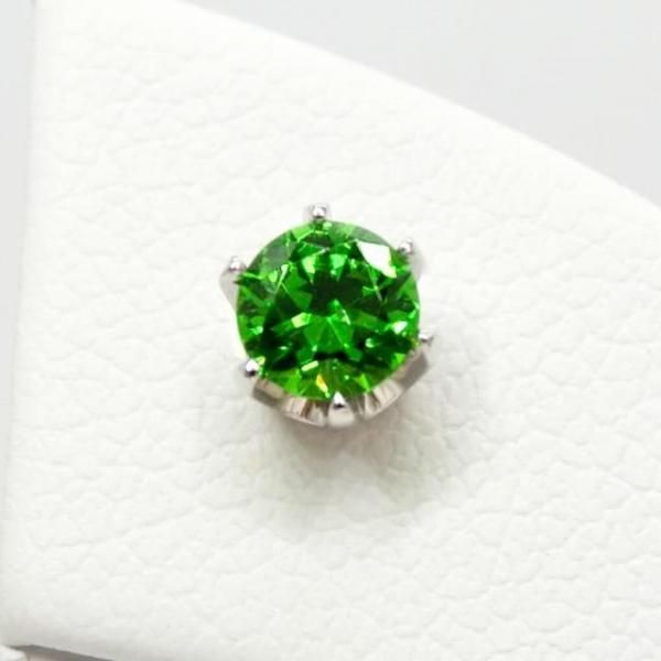 デマントイドガーネットピアス DTG 0.220ct 0.221ct Pt900 日独宝石