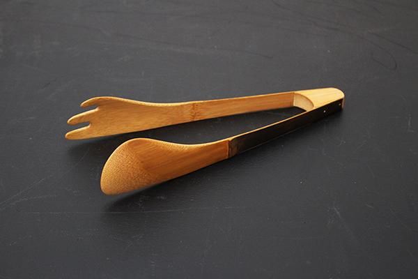 下本一歩 竹のサーブトング【完売】 - katakana - カタカナ（日本の