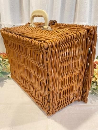 イギリス BREXTON 赤系ピクニックバスケット 赤白花柄トリオ