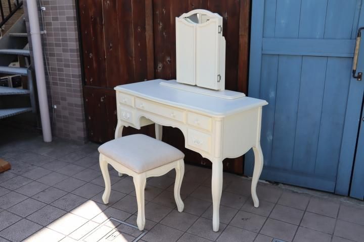 稀少なLAURA ASHLEY(ローラアシュレイ)のprovencale(プロヴァンセル