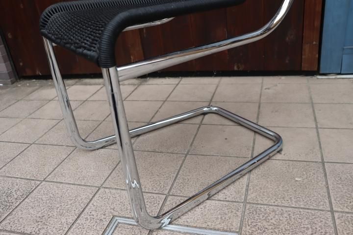 ACTUS(アクタス)取り扱いのブランTECTA(テクタ)社のアームチェアです